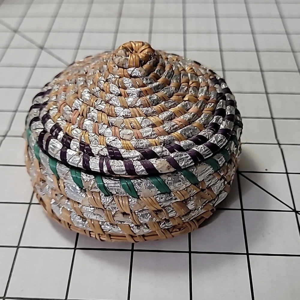 Gullah‎ Style Small Handmade Coiled Basket and Lid Vintage from Uganda